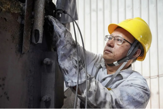 乐鱼网站员工陈用利:喜报 | 乐鱼网站员工陈用利被授予“海南省劳动模范称号”