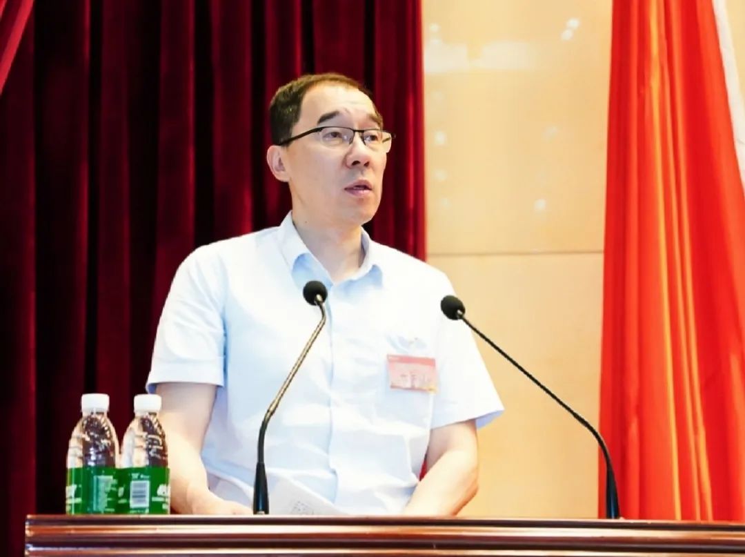 乐鱼网站召开第四届职工代表大会第一次会议5.jpg