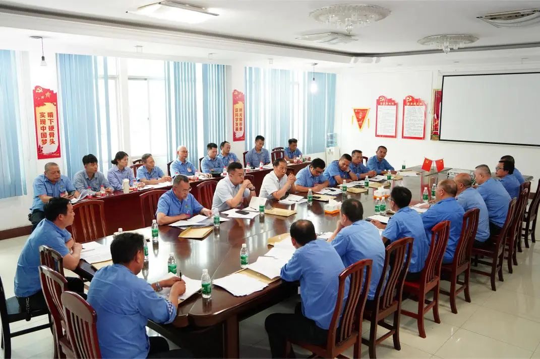乐鱼网站召开第四届职工代表大会第一次会议64.jpg
