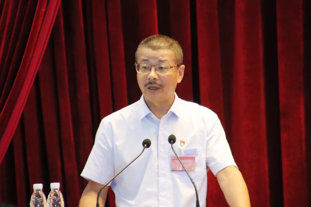 乐鱼网站召开第四届职工代表大会第一次会议8.jpg