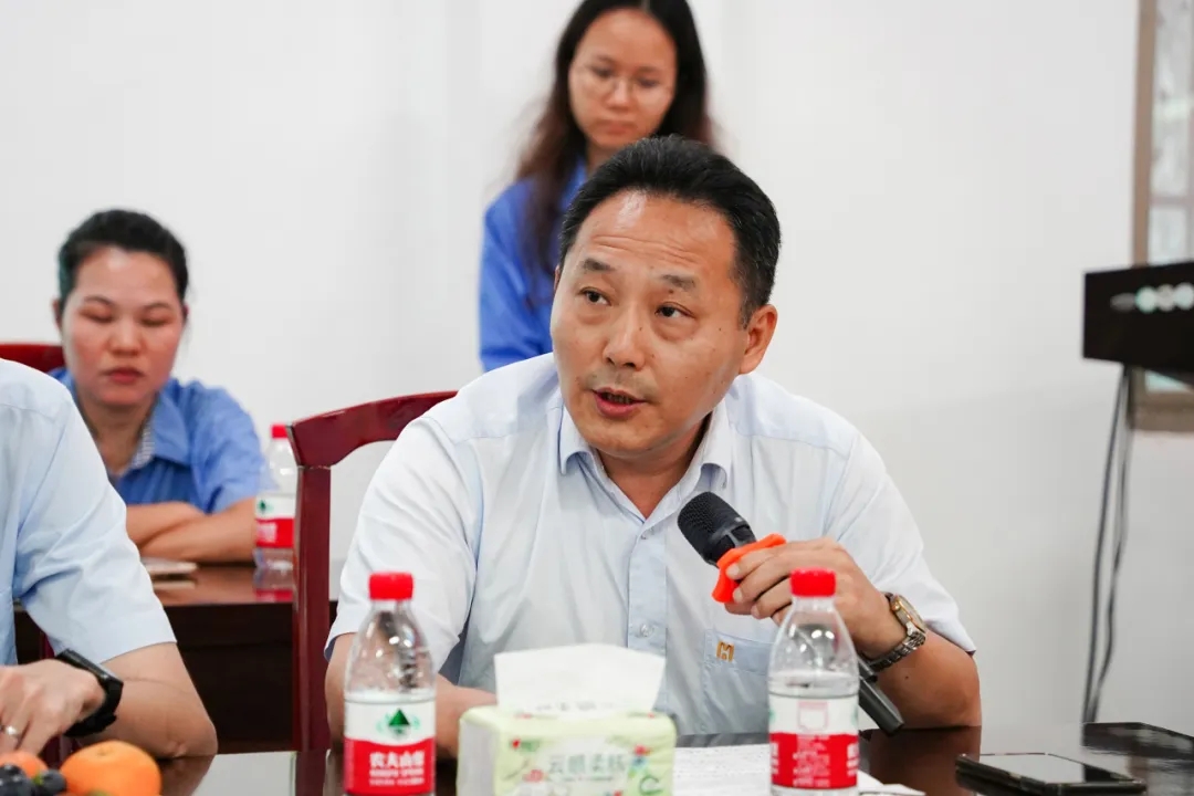 乐鱼网站召开“七一”座谈会6.jpg