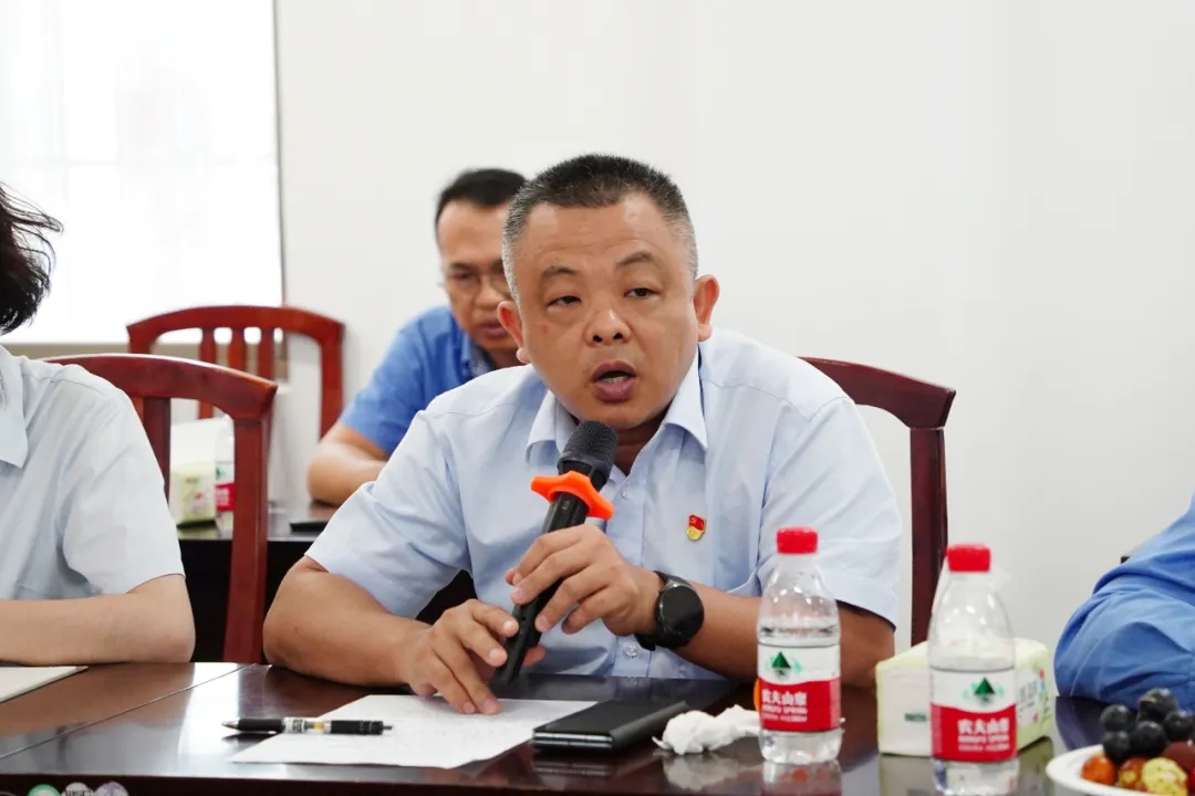 乐鱼网站召开“七一”座谈会11.jpg