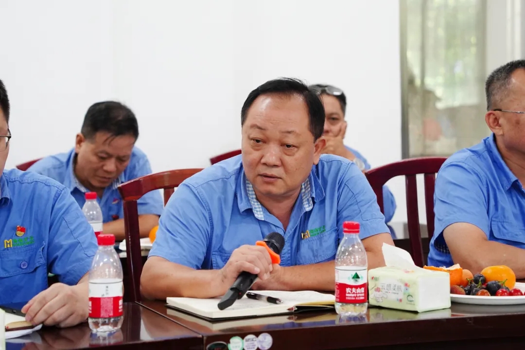 乐鱼网站召开“七一”座谈会13.jpg