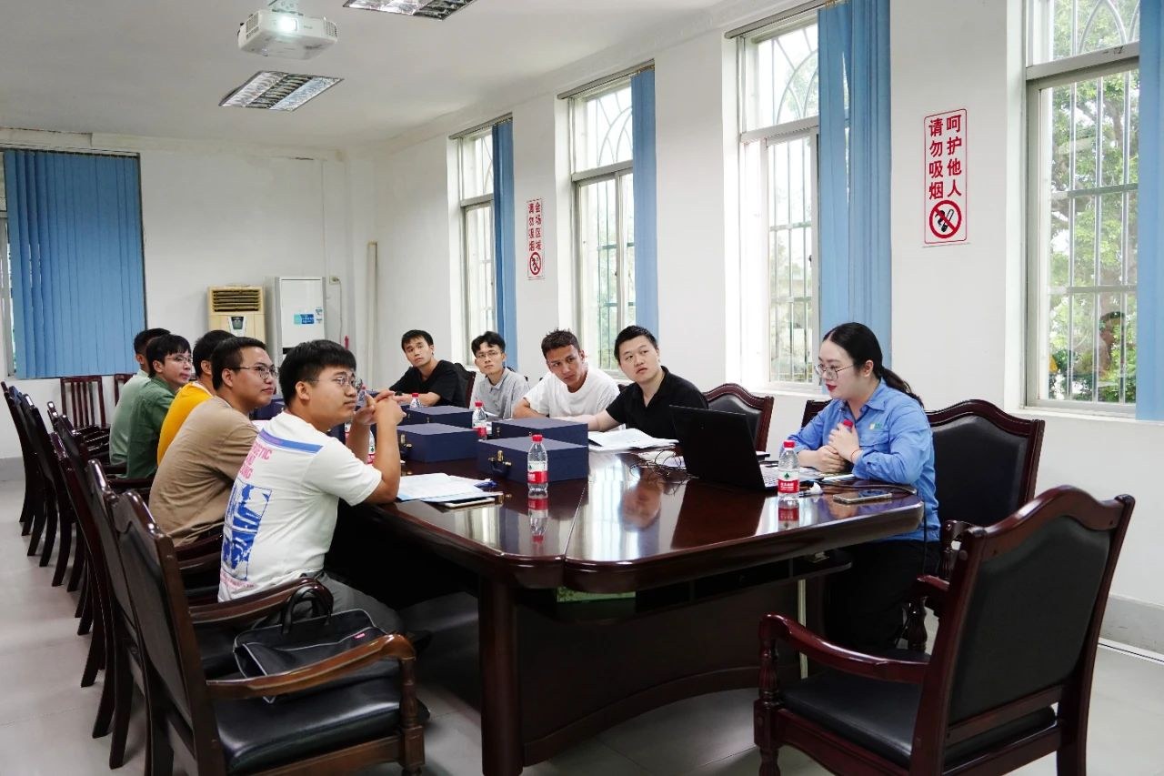 9名青年员工入职乐鱼网站石碌铁矿分公司7.jpg