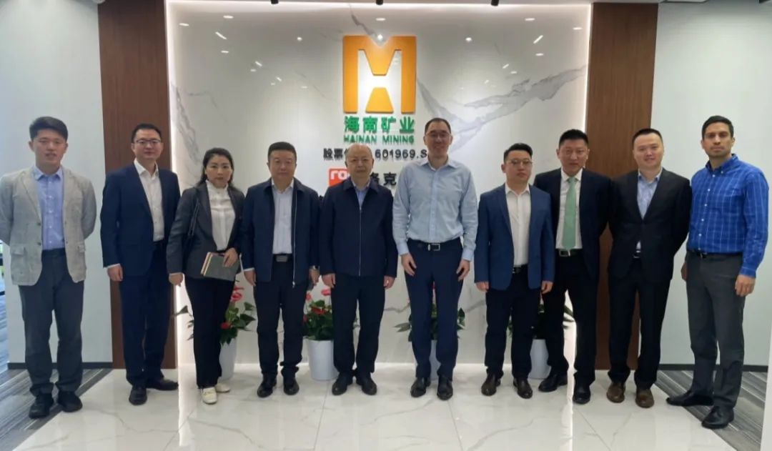中国能建易普力公司客人到访leyu.乐鱼(集团)数码股份有限公司官网
上海中心